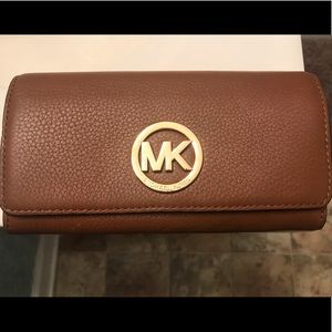 Michael Kors wallet